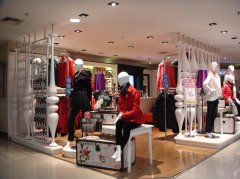 春季服装店如何进行群发广告